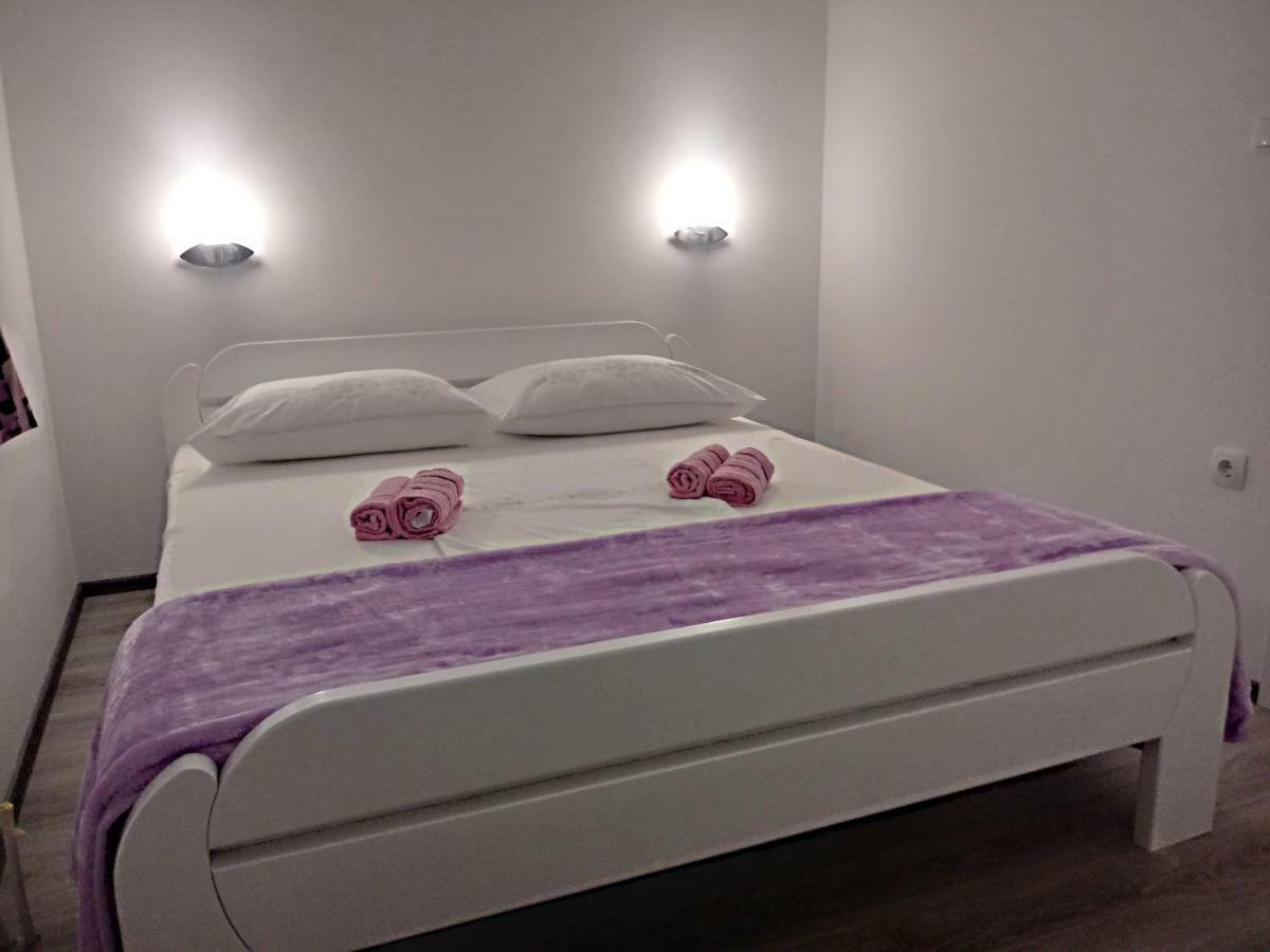 Apartmani Marijana Šibenik Eksteriør billede